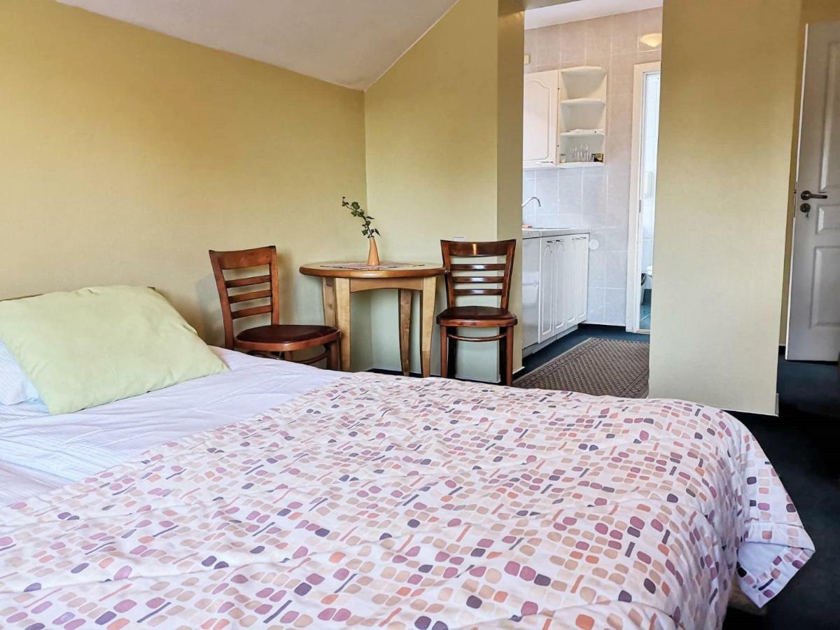 Info Hotel Apartments Palanga Exterior photo